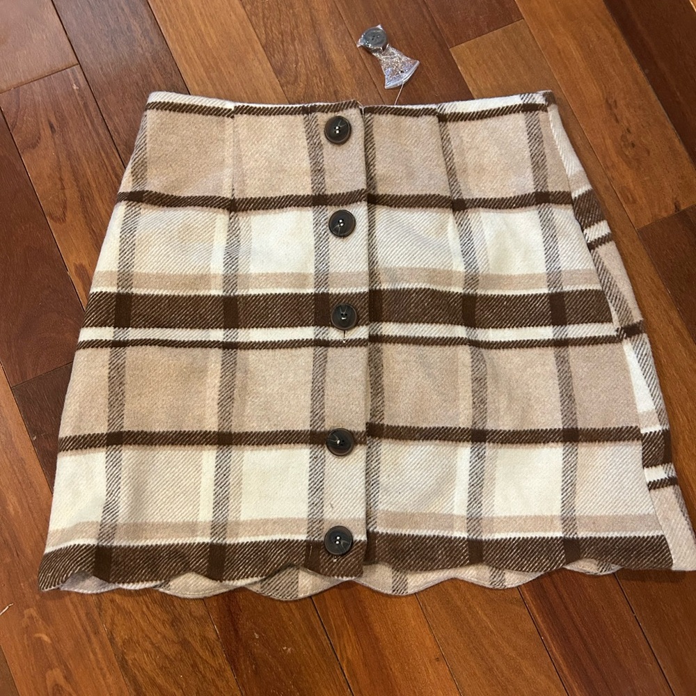 Unique Vintage Plaid Button-Front Scalloped Skirt in Brown and Cream